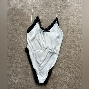 Love Tree Black/White Seamless Bodysuit Size M NWT